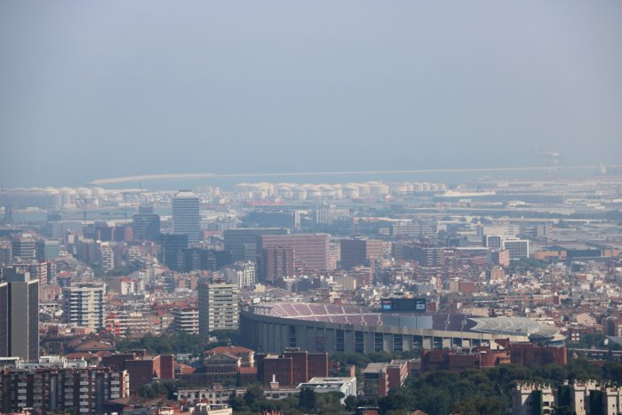 L'Eixample de Barcelona va superar els límits legals de contaminació el 2022