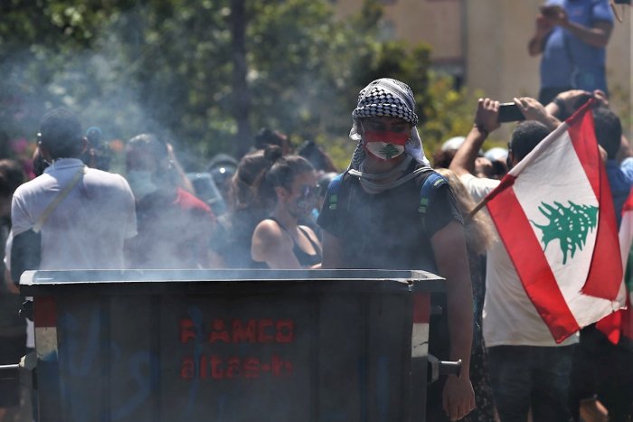 "¡Abajo el Gobierno corrupto!": las protestas vuelven a las calles de Beirut avivadas por la explosión