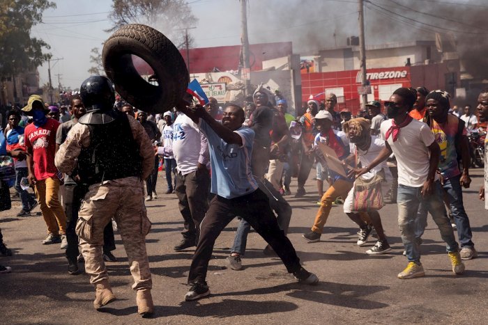 Al menos un muerto y varios heridos en Haití durante las protestas contra el presidente Moise