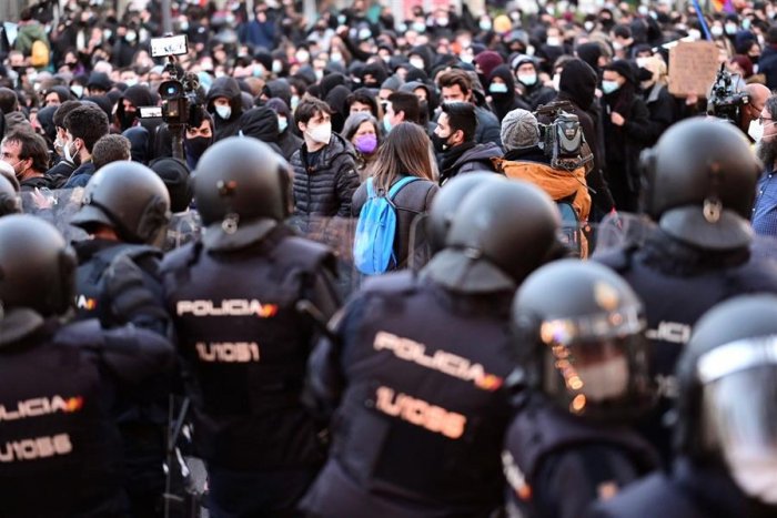 EEUU destaca episodios de abusos policiales en España en protestas como las de Pablo Hasél