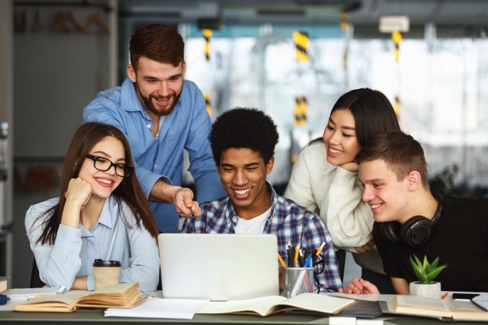 Así es el mapa actual de becas de Banco Santander para estudiantes y jóvenes emprendedores