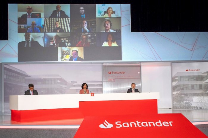 Santander lanzará una oferta para recomprar el 8,3% de su filial mexicana que no controla