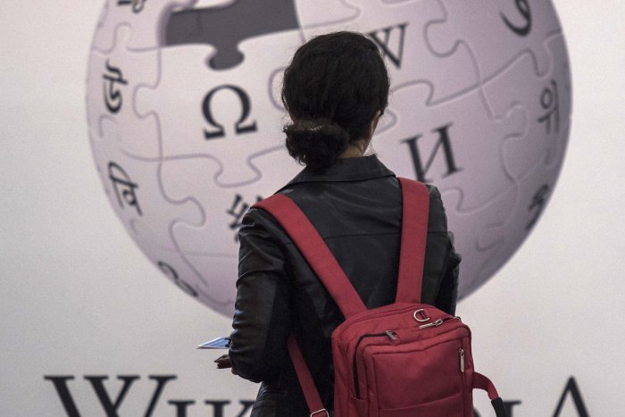 20 años de Wikipedia en español: una historia de ausencias femeninas, sexismo y colonialismo