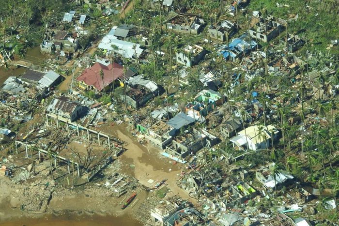 Las imágenes de los graves estragos del tifón Rai en Filipinas