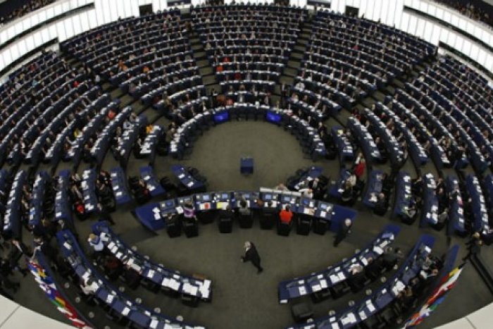 La UE busca imponer más controles en internet para potenciar su seguridad