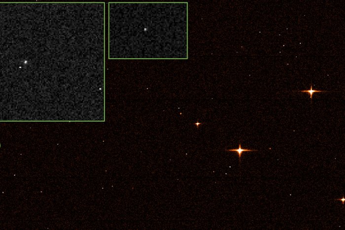 El telescopio espacial Webb toma su primera imagen de una estrella mientras otro satélite le hace una foto