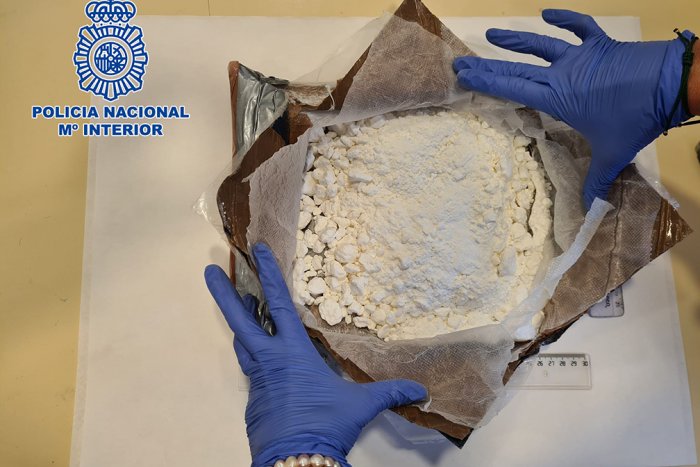 Policías contra el narco, desencantados: "La prohibición de las drogas sólo beneficia a las organizaciones criminales"
