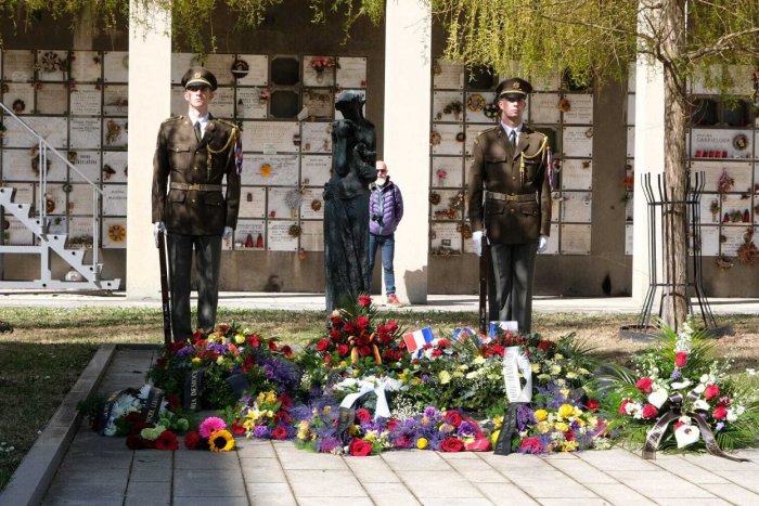Los siete españoles del campo nazi de Hradischko: la historia rescatada gracias a la valentía del director del crematorio