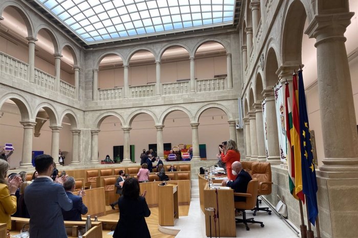El Parlamento de La Rioja aprueba la Ley de Memoria Democrática con el voto en contra de PP y Ciudadanos