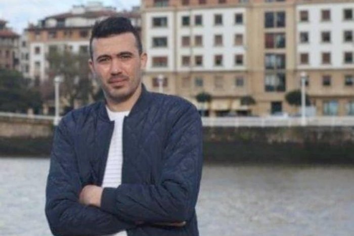 Un tribunal militar de Argelia condena a muerte al activista disidente Mohamed Benhalima, expulsado de España en marzo