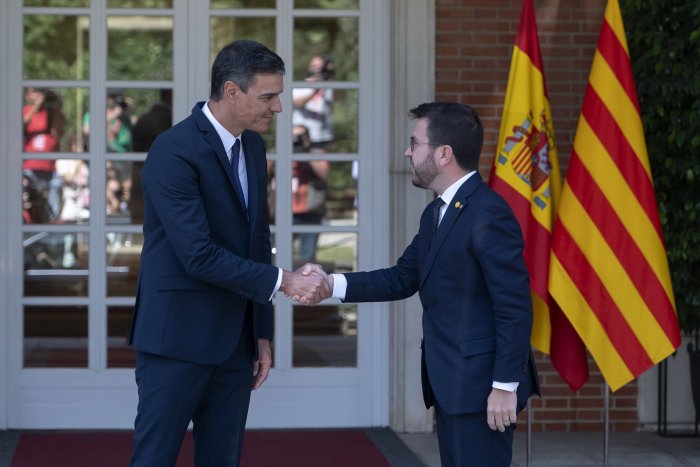 La investidura de Sánchez passa aquest dimarts el primer match-ball amb el català