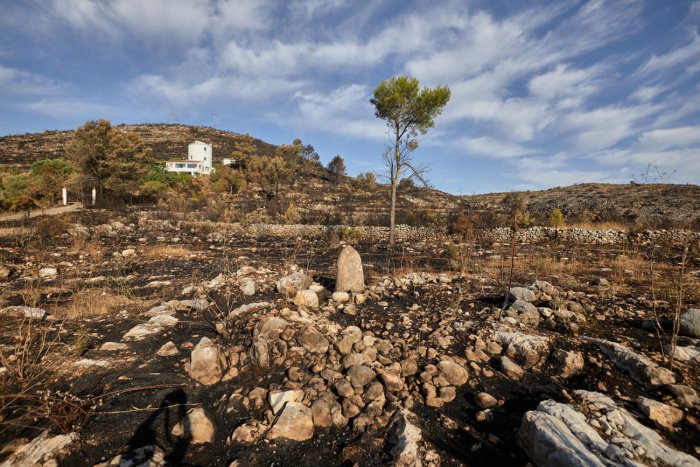 El incendio de Vall d'Ebo queda controlado tras quemar 12.150 hectáreas