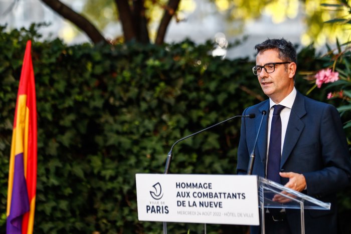 Bolaños reivindica en París los valores europeos de la ley de memoria democrática