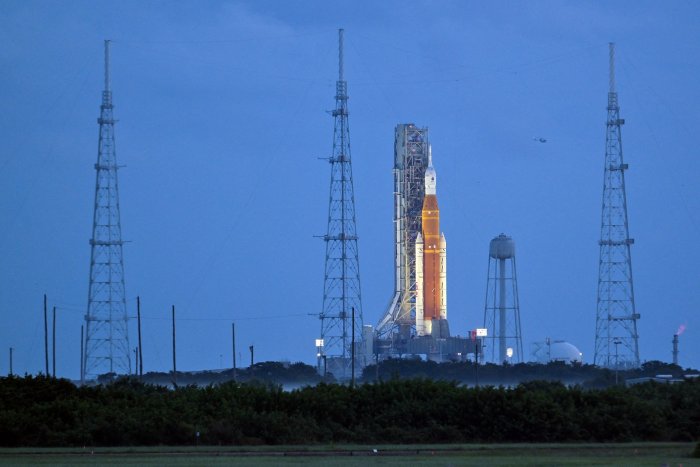 La NASA retrasa de nuevo el lanzamiento de Artemis I por tormenta tropical