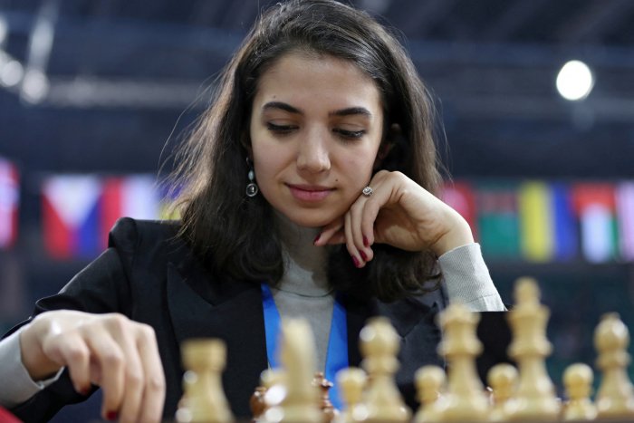 La ajedrecista iraní Sara Khadem se mudará a España después de jugar sin velo en el Mundial de Kazajistán