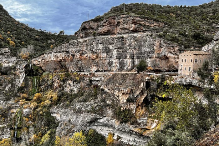 Ajornen la reobertura del recinte de Sant Miquel del Fai per l'elevat risc d'incendi