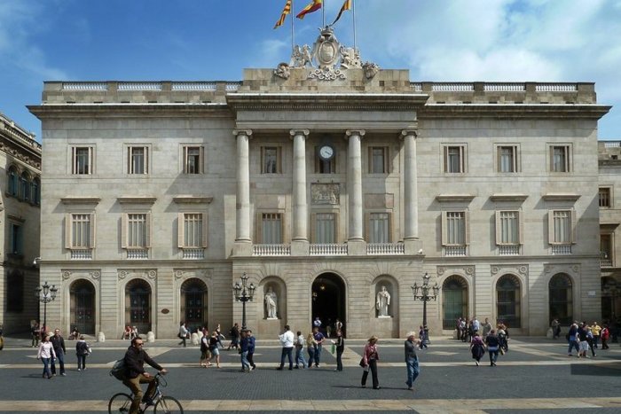 Barcelona ampliarà un 10% l'equip que atén la violència masclista arran de les protestes de les treballadores