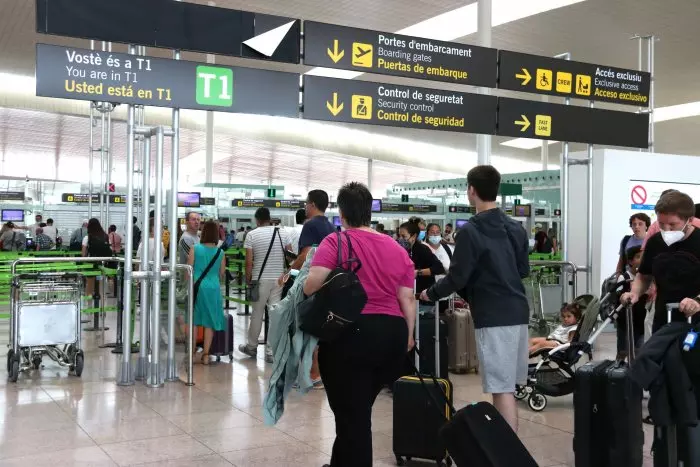 Desconvocada la vaga de vigilants de seguretat de l'aeroport del Prat