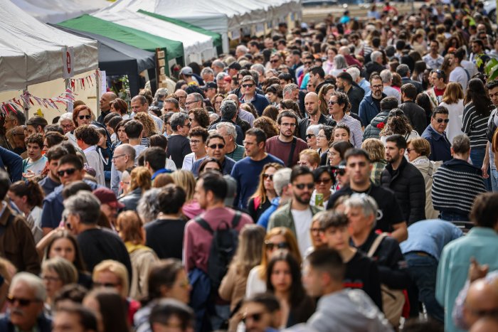 Dos de cada tres ciutadans de Catalunya és migrant o descendent de migrants