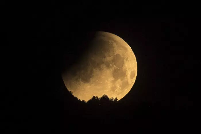 Cuándo es el eclipse lunar de mayo y cómo verlo desde España