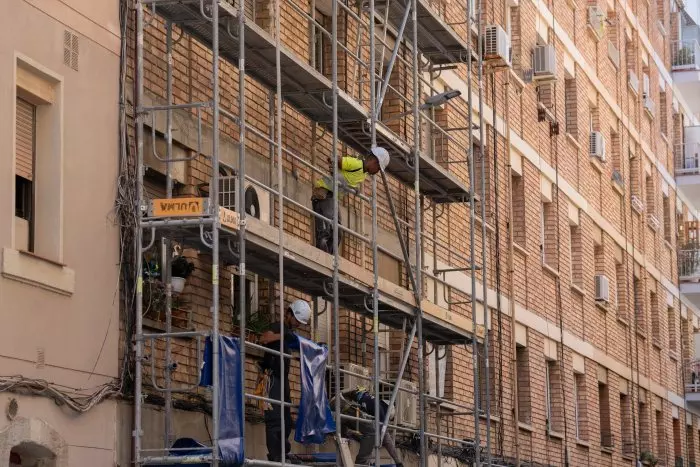 Los extranjeros cubren casi uno de cada cinco empleos en España pero ocupan los trabajos de menor cualificación