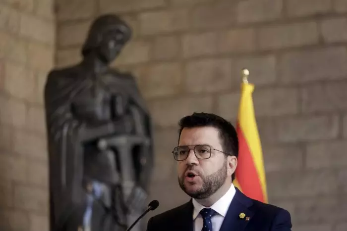 Aragonès aposta per esgotar la legislatura amb un Govern renovat