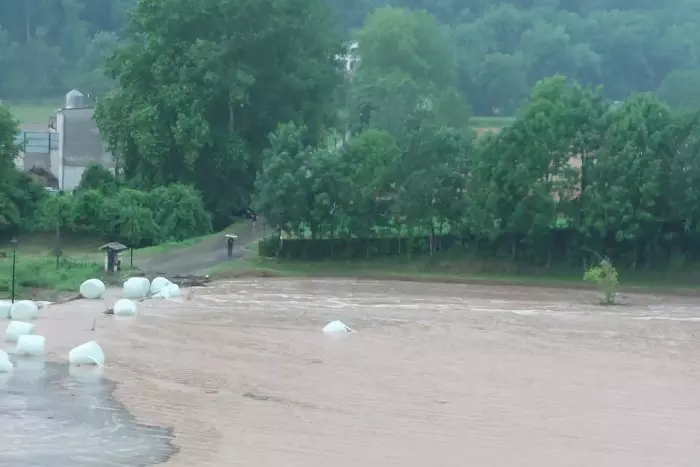 El temporal de pluja provoca diversos talls a la xarxa viària