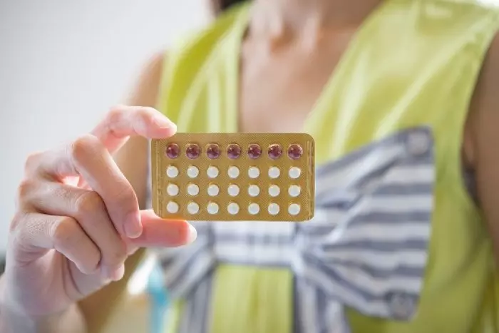Fumar, ser mayor de 35 años y el sobrepeso, factores de riesgo para tomar la píldora anticonceptiva