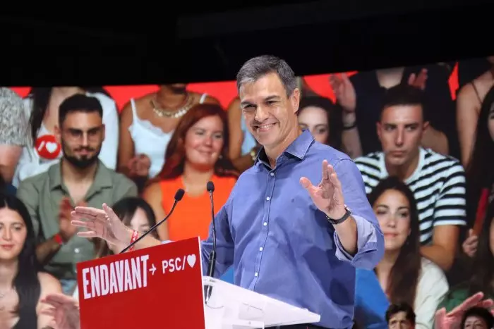 Sánchez fa una crida al vot dels indecisos: "Ens hi juguem el futur"