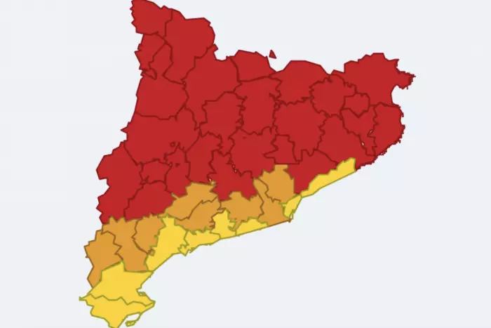 Més de 25 comarques de Catalunya en alerta per una onada de calor molt intensa