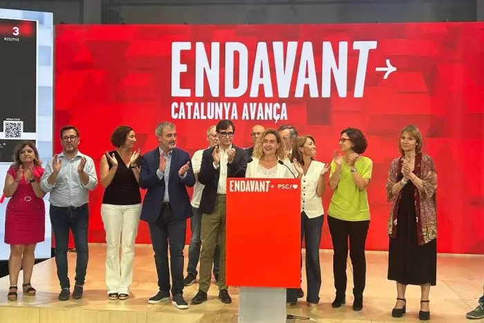 El PSC arrasa a Catalunya i contribueix a la resistència de Sánchez, que depèn d'ERC i Junts per seguir a la Moncloa
