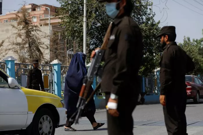La cruzada de los talibanes contra las mujeres en Afganistán, un verdadero 'apartheid' de género