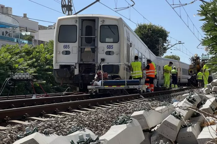 Restablerta la circulació de trens entre Vilanova i Garraf per les dues vies amb velocitat limitada