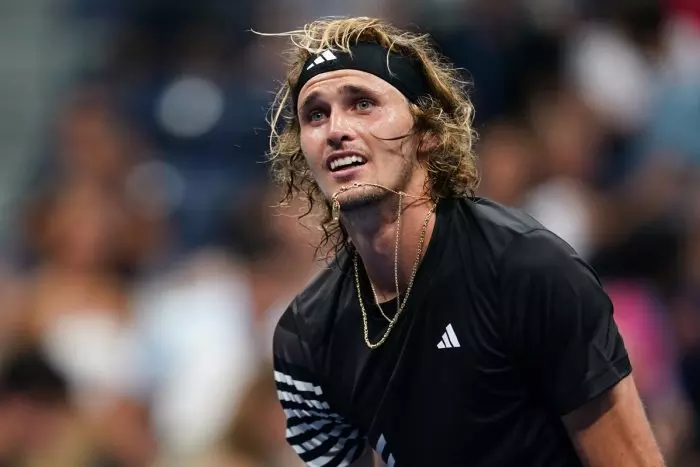 Zverev para su partido en el US Open por los gritos nazis de un espectador