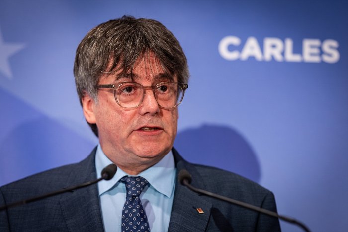 Puigdemont respon a Felipe González: "Hi ha polítics que quan parlen fan pujar el preu de la calç viva"