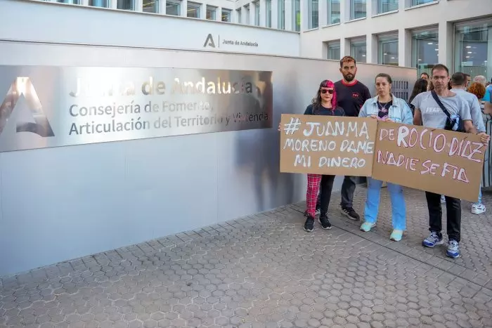 Andalucía, única región que aún no paga el bono joven de alquiler, año y medio después