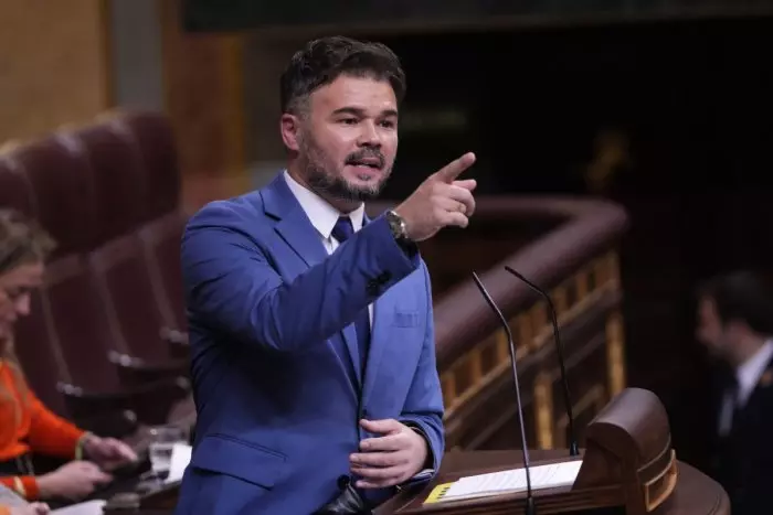 Rufián avisa Sánchez que no té alternativa a l'independentisme: “No se la jugui”