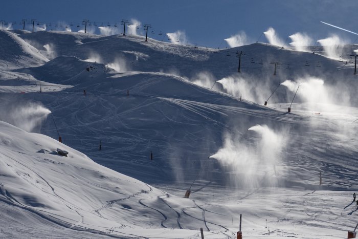 El Govern deixarà de subvencionar les pistes d'esquí privades i destinarà els diners a pisos socials al Pirineu