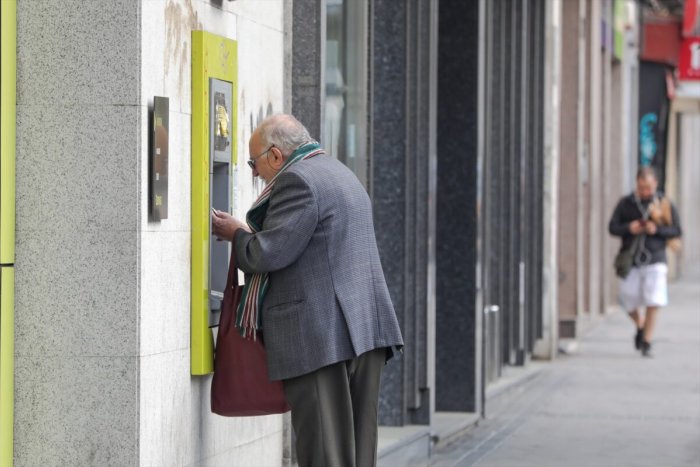 Los sindicatos convocan un paro parcial en la banca en febrero y un día de huelga en marzo