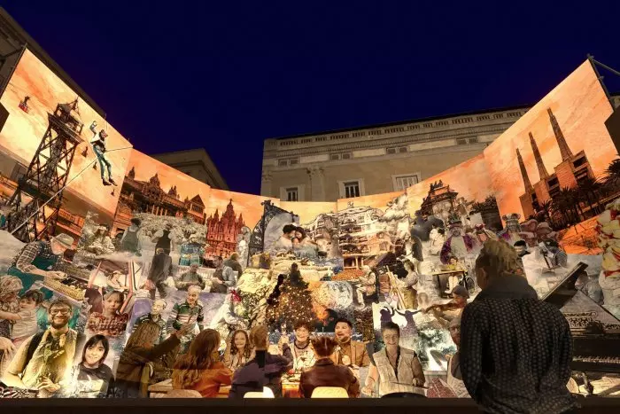 El pessebre de la plaça Sant Jaume reinterpreta la tradició napolitana en clau barcelonina