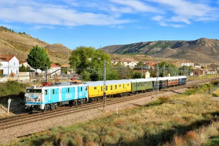 L'històric Tren Blau tornarà a circular per celebrar els 175 anys de la línia ferroviària Barcelona-Mataró