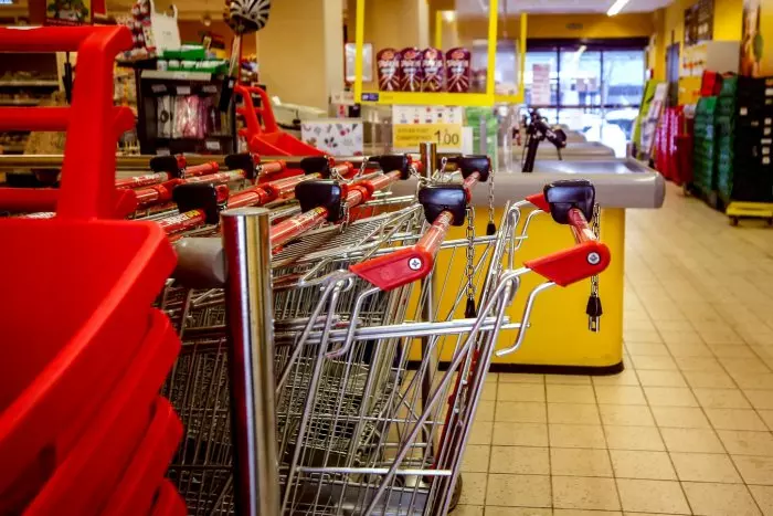 Las cinco grandes cadenas de supermercados copan más de la mitad del mercado español