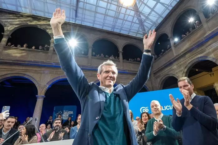 El PP manté la majoria absoluta a Galícia amb 40 escons i el BNG es consolida com a opció de relleu creixent fins els 25 diputats