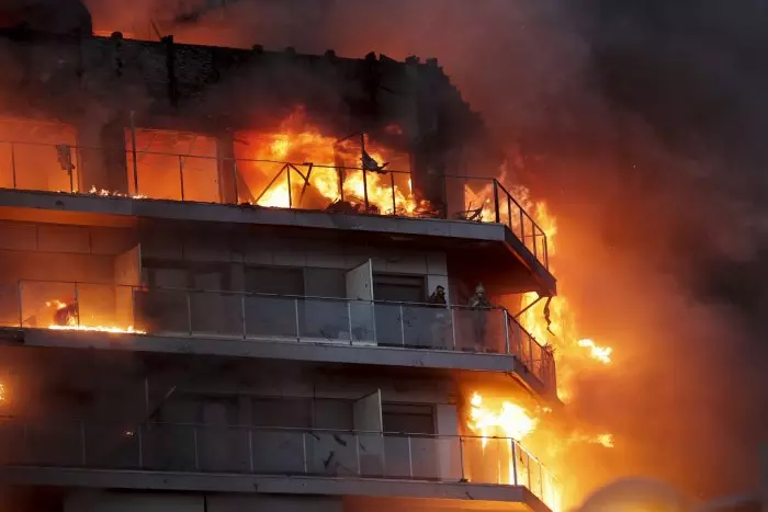 S'eleva a nou el nombre de morts en l'incendi d'un edifici d'habitatges de València