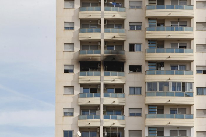 Tres muertos y 15 heridos en el incendio de una vivienda en La Vila Joiosa