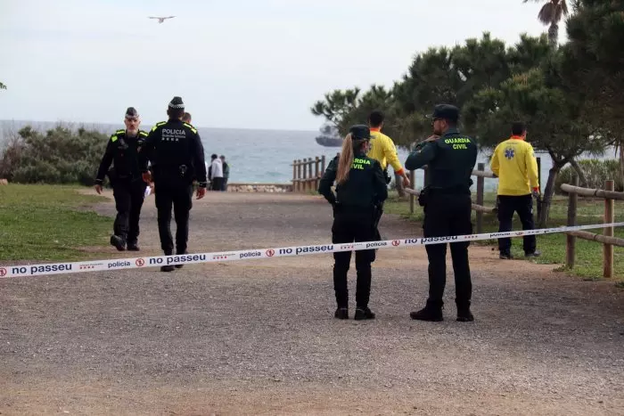 Un menor i un home que intentava salvar-lo moren ofegats a la platja del Miracle de Tarragona