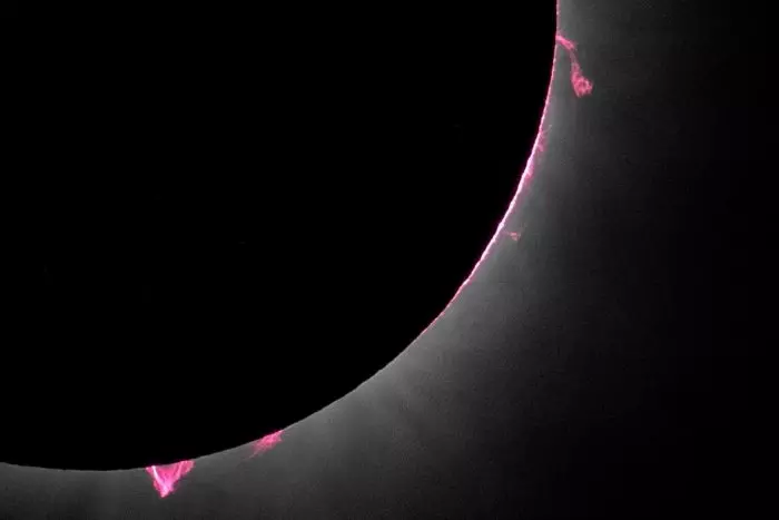 Eclipse solar total: el mayor evento astronómico del año en imágenes