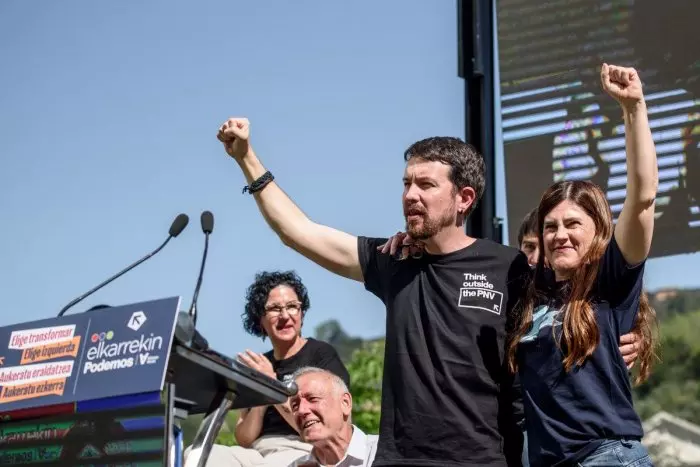 Pablo Iglesias luce la camiseta de Elkarrekin Podemos: una invitación a acabar con la hegemonía del PNV