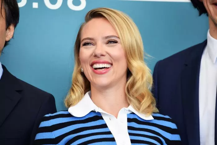 Scarlett Johansson denuncia que ChatGPT se apropie de su voz sin su consentimiento