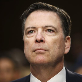 Fotografía de archivo del 8 de junio de 2017 de James Comey antes del Comité de Inteligencia del Senado/EFE